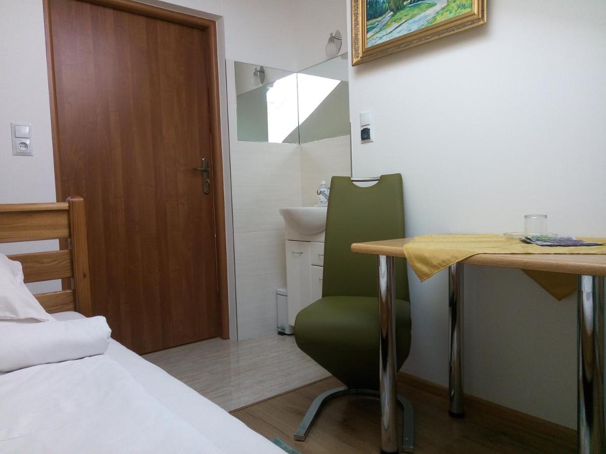 Homestay Strozowka Gorlice Bagian luar foto