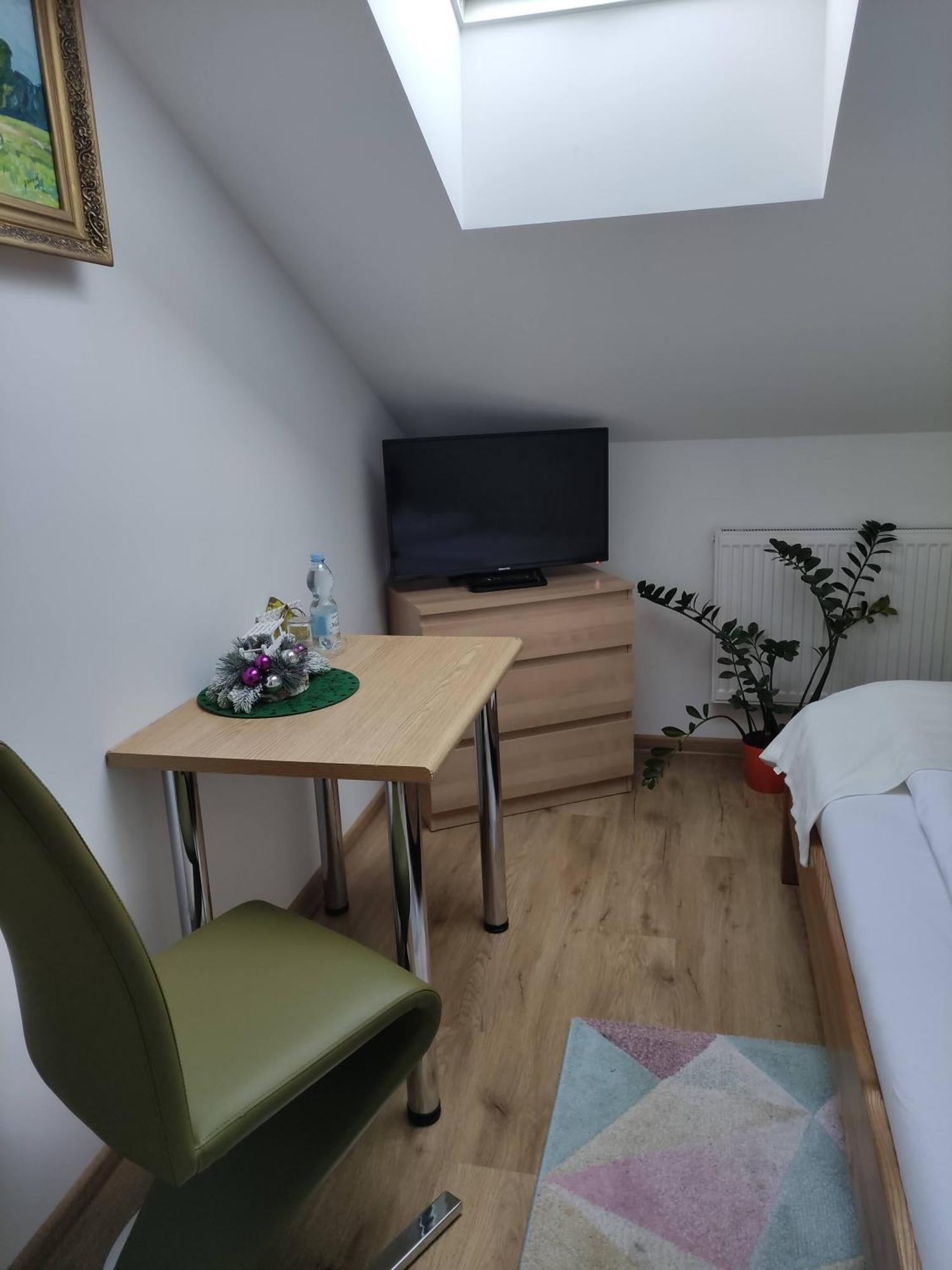 Homestay Strozowka Gorlice Bagian luar foto